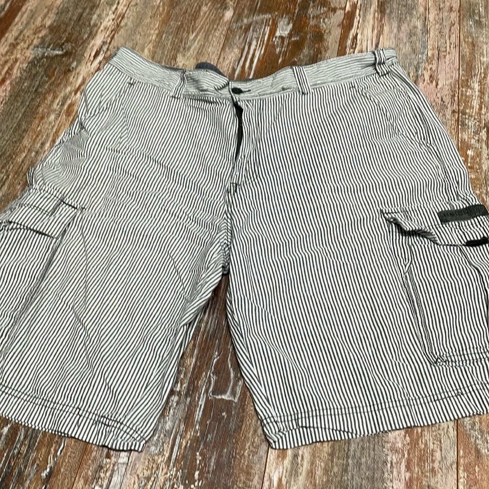 Union bay striped cargo type  shorts size 40